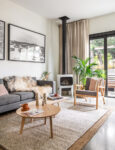 Modern look of Dundas Street living room